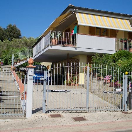 Casa D'Amare - A 600 Mt Dalla Spiaggia Follonica Dış mekan fotoğraf