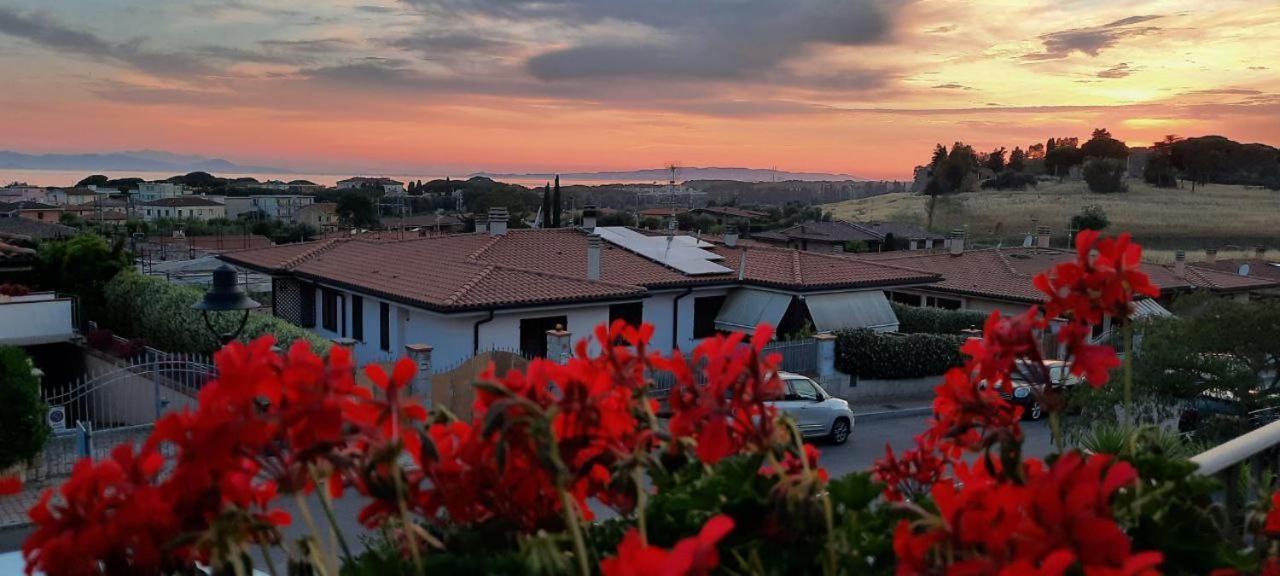 Casa D'Amare - A 600 Mt Dalla Spiaggia Follonica Dış mekan fotoğraf